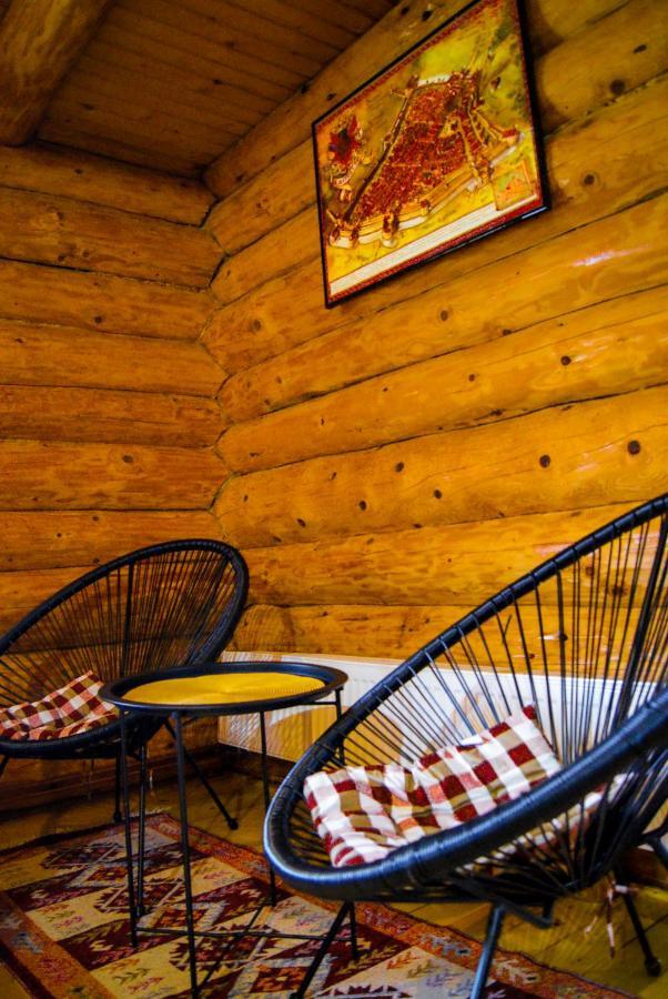 Musketeers Cabin Порумбаку-де-Жос Екстер'єр фото