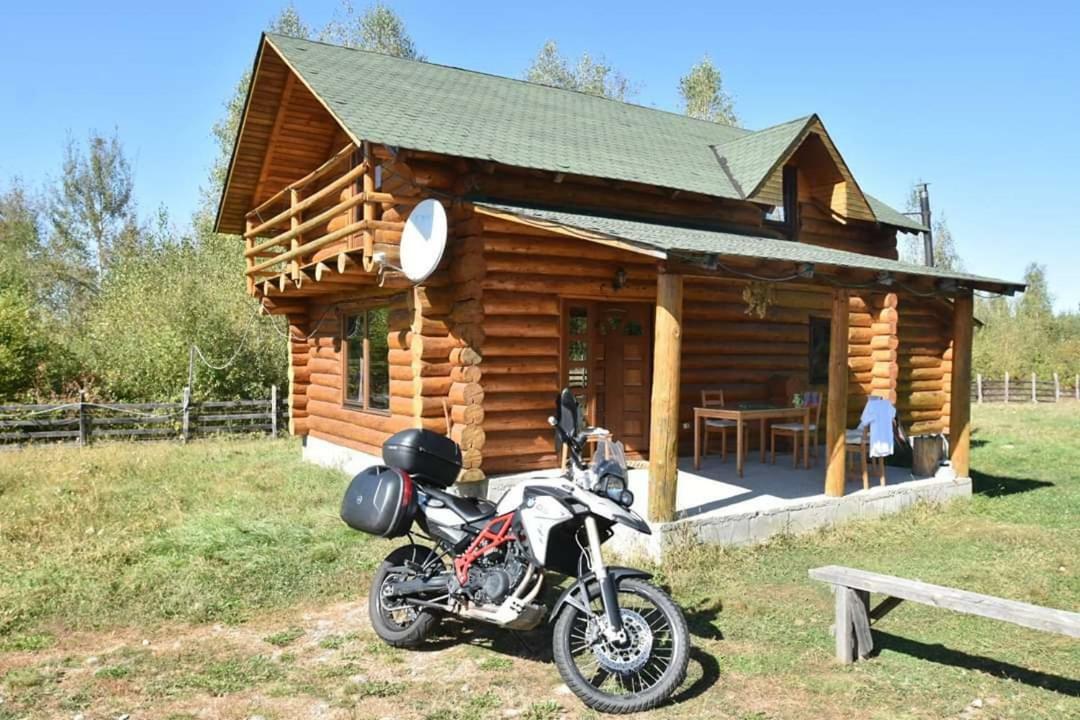 Musketeers Cabin Порумбаку-де-Жос Екстер'єр фото